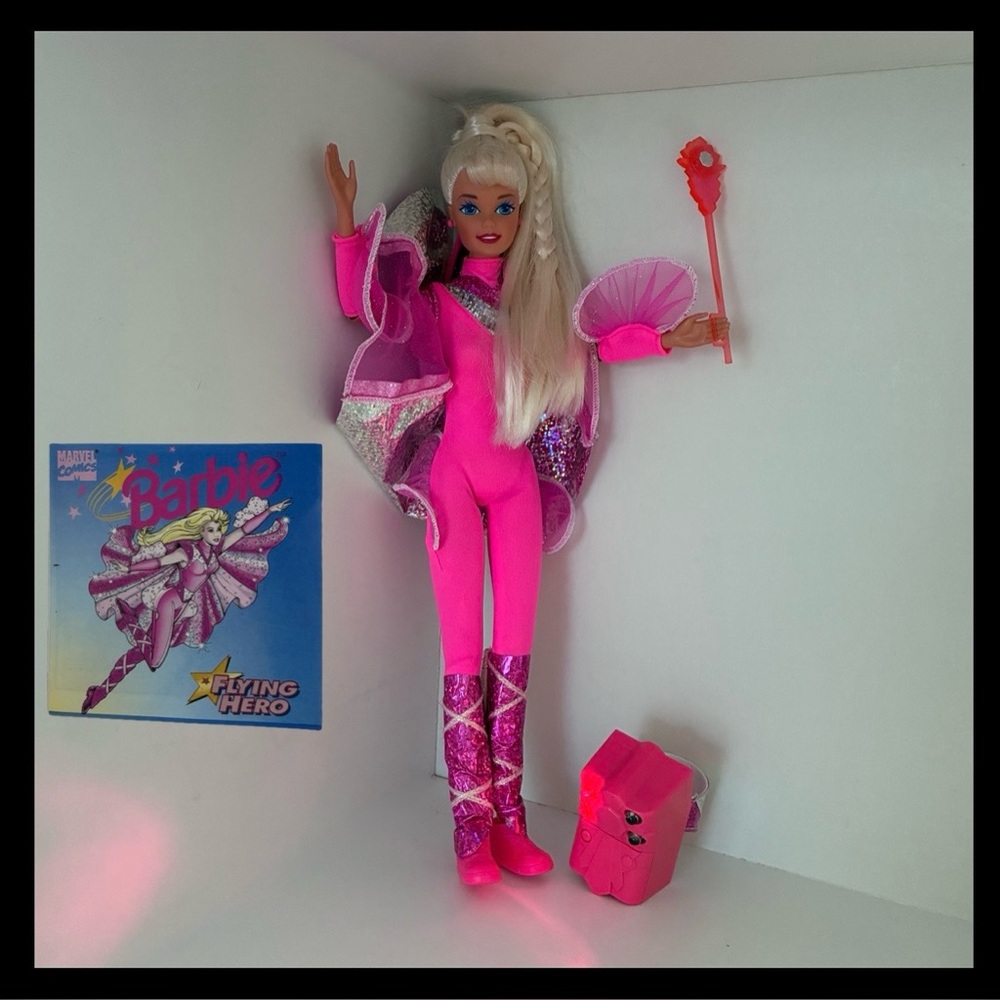 VINTAGE BARBIE 1995 FLYING HERO PINK BARBIE (Sound & Lights) WORKS